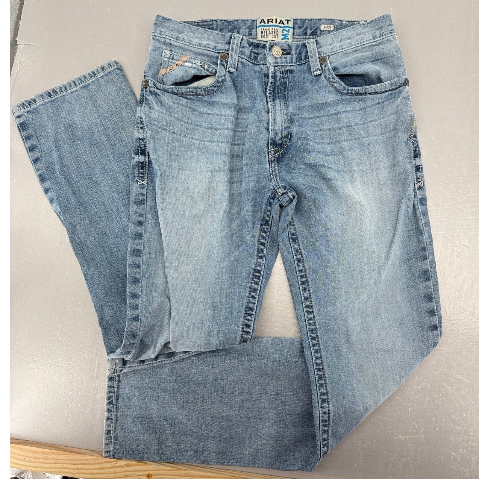 Ariat M2 Relaxed Boot Cut Jeans Mens 34×34 Light Wash Stirling Denim AM6118B