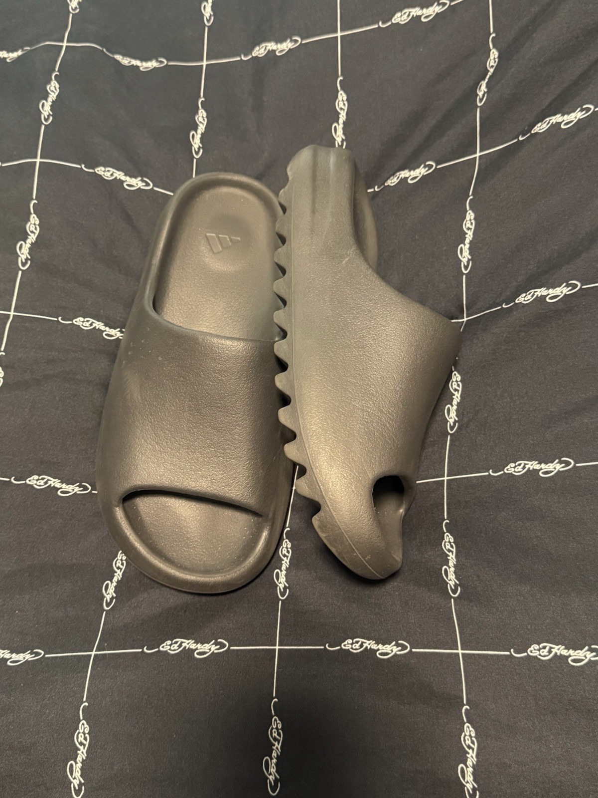 yeezy slides
