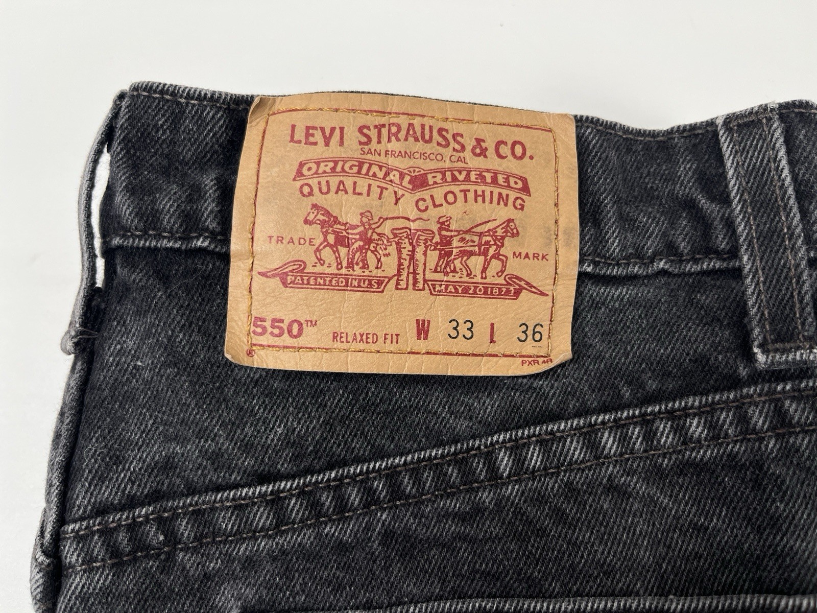 Vintage Levi’s 550 Men’s Black Denim Size 33×36 Relaxed Fit USA Made 90’s Jeans
