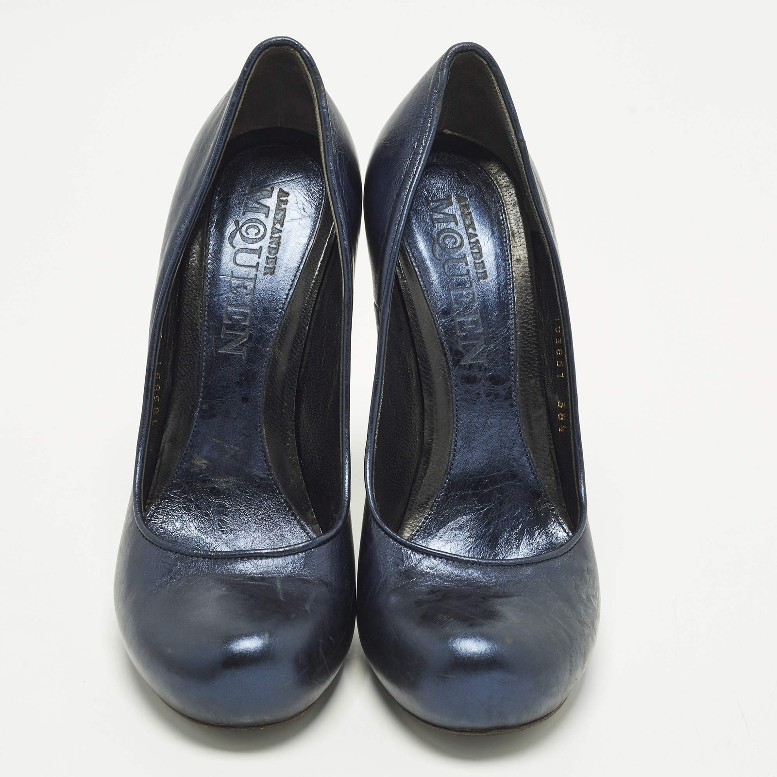 Alexander McQueen Size 38.5 Metallic Blue Foil Leather Round Pumps