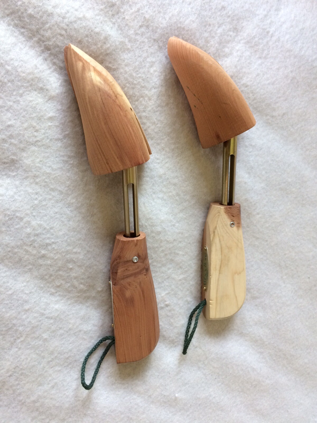 Woodlore Wooden Shoe Tree Shaper Form with Straps Made In USA 10.25 inches EUC