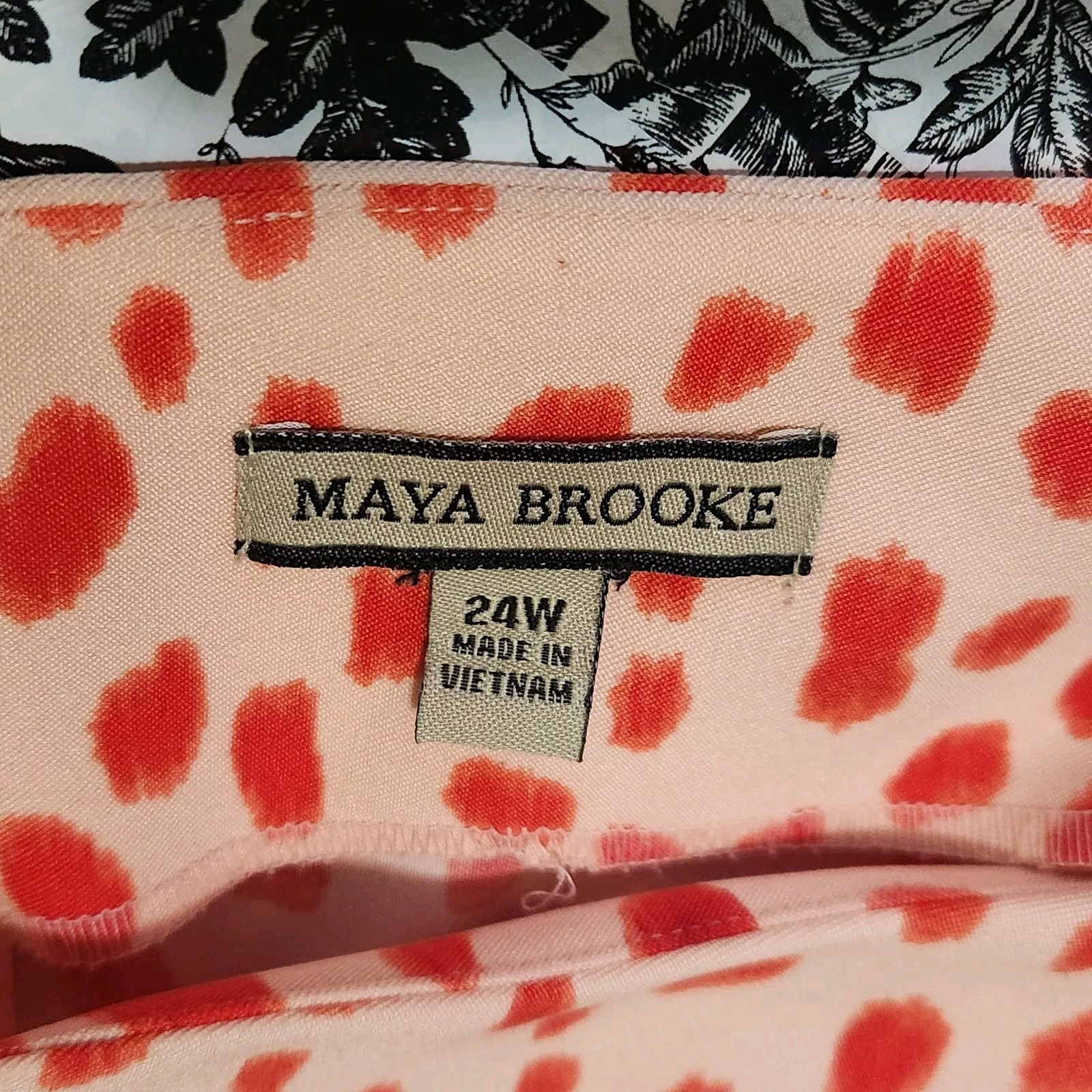 Maya Brooke Women’s 24W Coral Red Sleeveless Ombre Spotted Sheath Dress