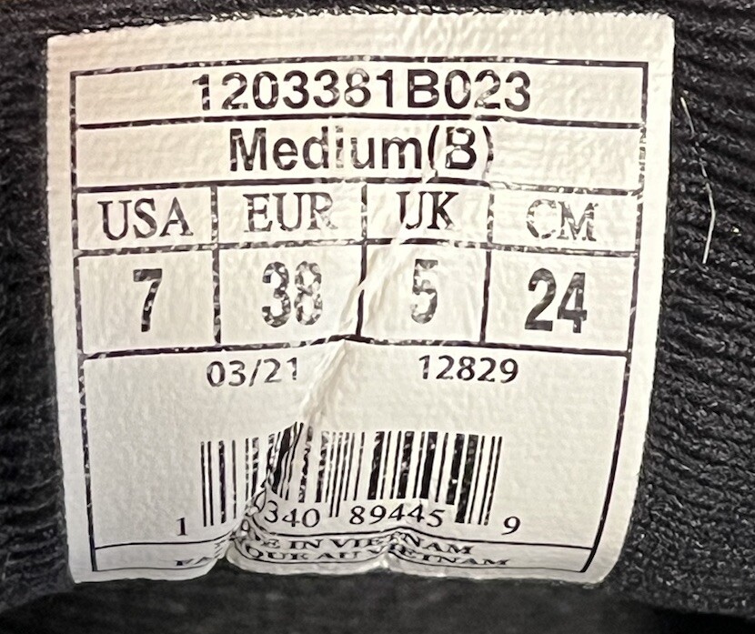 Women’s Brooks Ghost 13- Size 7- Some Wear On Backs As Shown