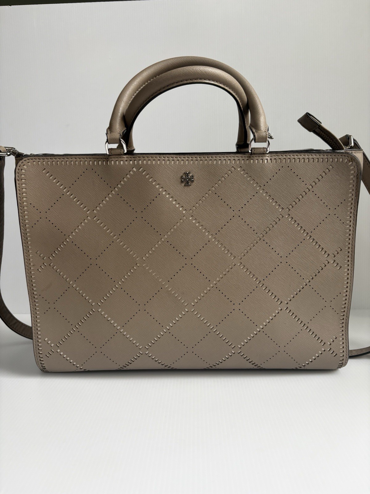 Tory Burch Robinson Crosshatch Large Zip Tote Satchel In French Gray EUC