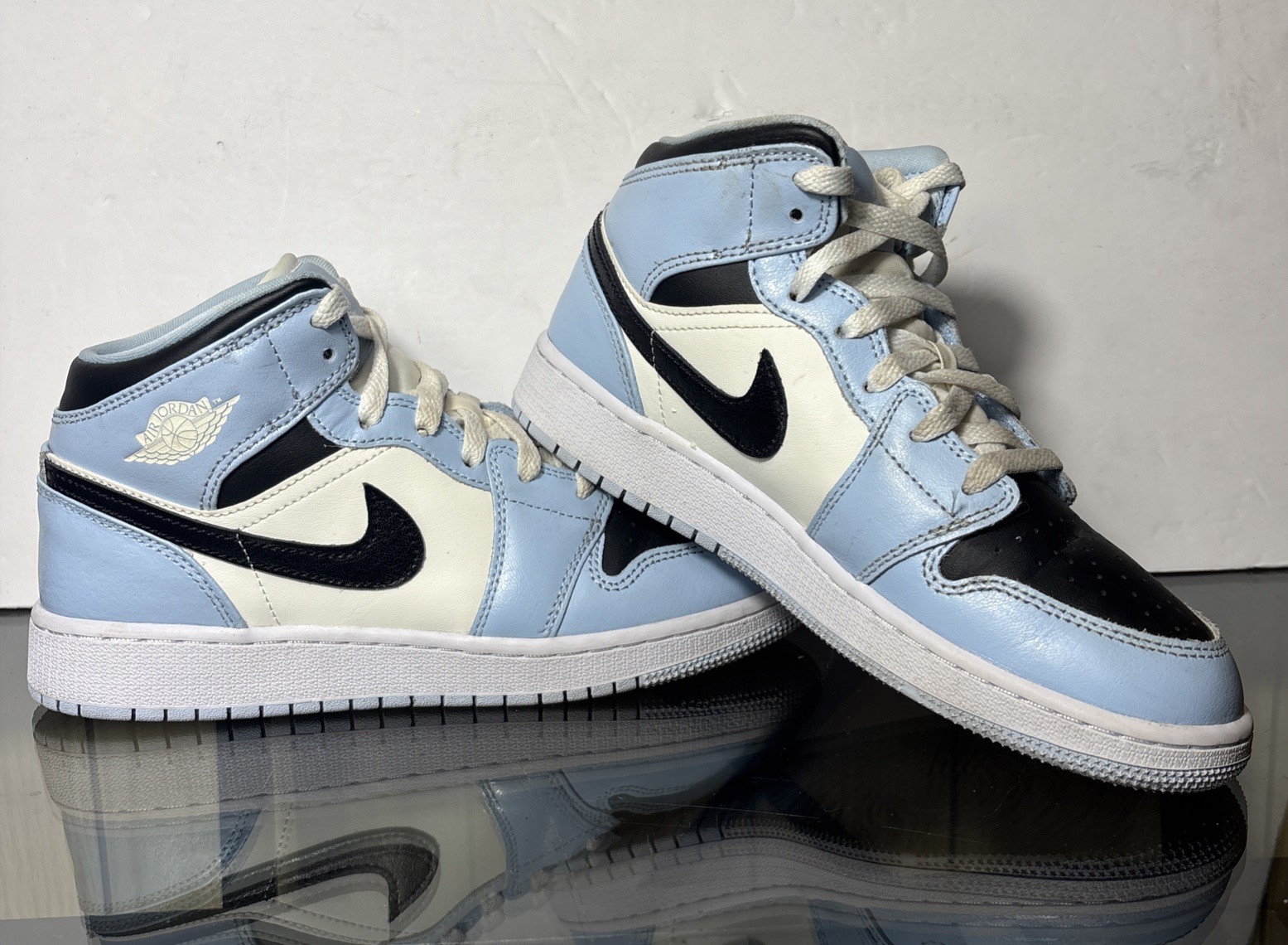 Nike Jordan 1 Mid Ice Blue Black White Shoes 555112-401 GS