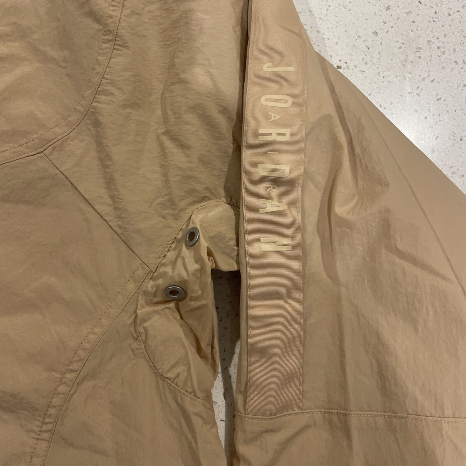 Jordan Essentials Men’s Warmup Jacket Hemp-Sail FB7294-200 Mens Size Small NWT
