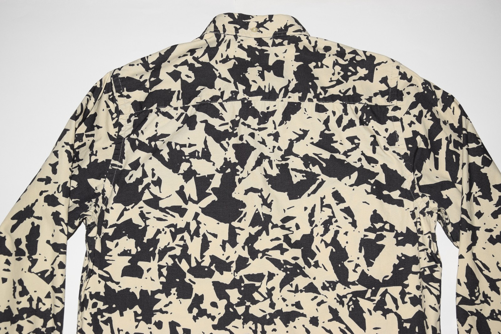 NORSE PROJECTS ANTON BROKEN LEAF LONG SLEEVE SHIRT SIZE M / Slim P2P 21″ MINT