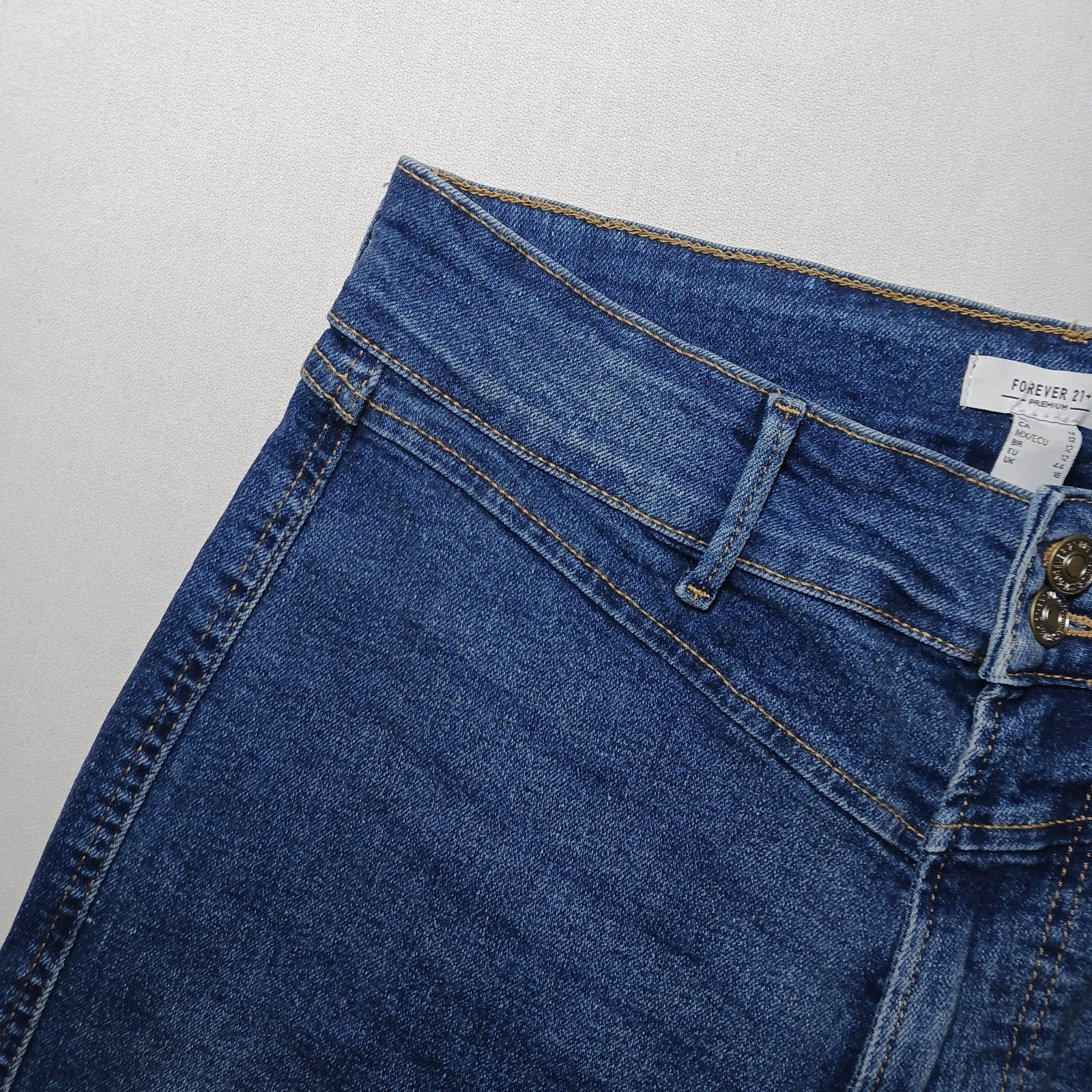Forever 21 Premium Womens High Waist Tapered Leg Jeans 12 Dark Blue 31X28