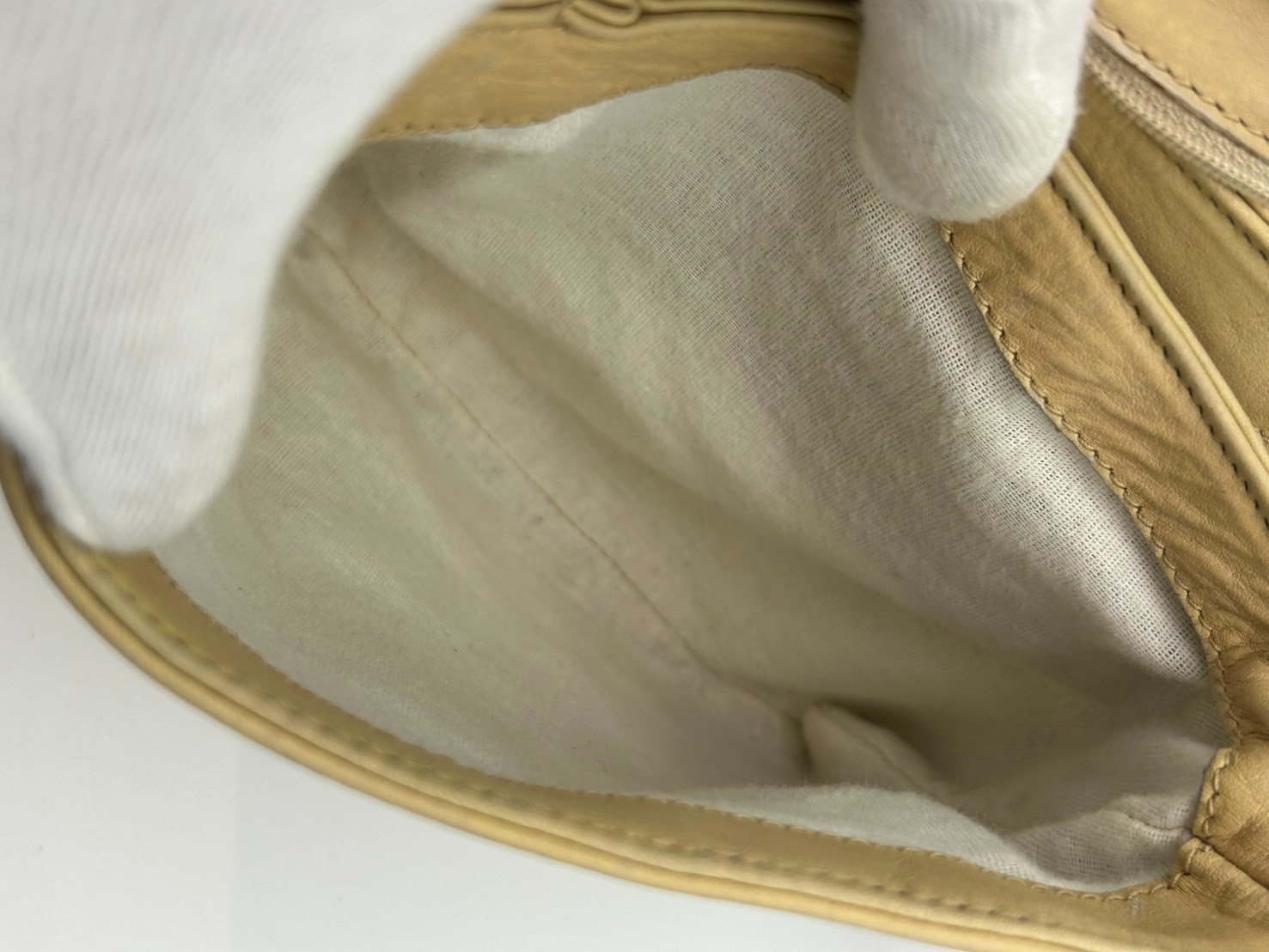 Gucci Horseshoe Shoulder Bag Ivory Tan Leather Gold Hardware Vintage Authentic