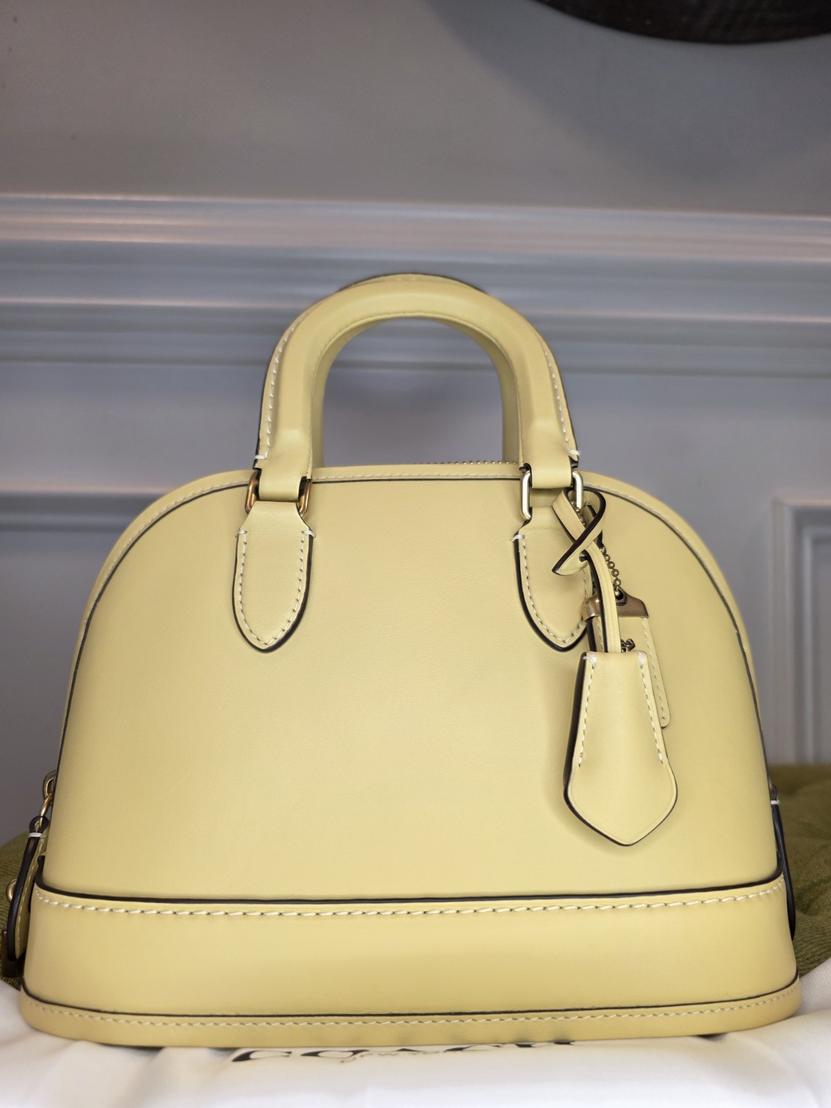 RARE COACH Revel 24 Glovetanned Leather 1941 Lock and Key!