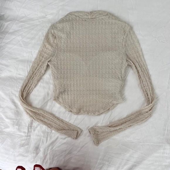 Cream Bubble Mesh Square Neck Long Sleeve Crop Top Built-In Bra – Size Medium