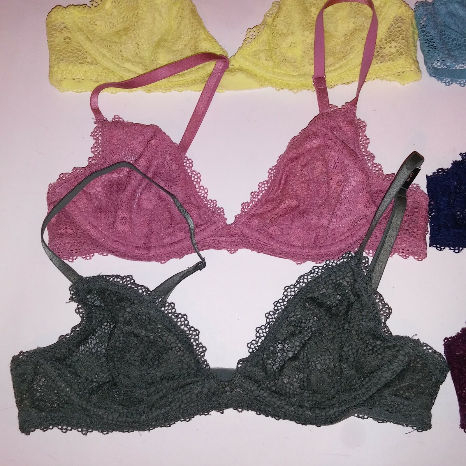 Victoria Secret Bralette Bra Daisy Lace Underwire Adjustable Straps Unlined