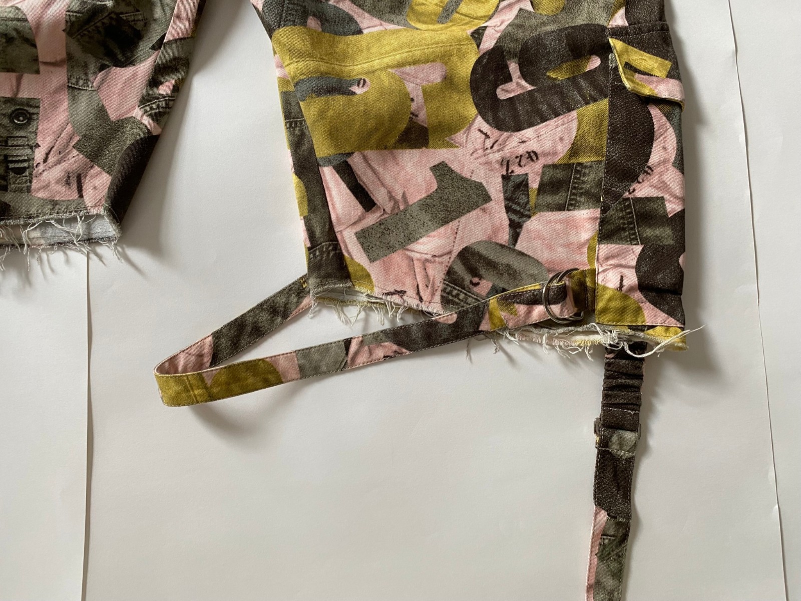 John Galliano Early 2000s Cargo Shorts IT52 US36 D-Rings Garter Straps Italy