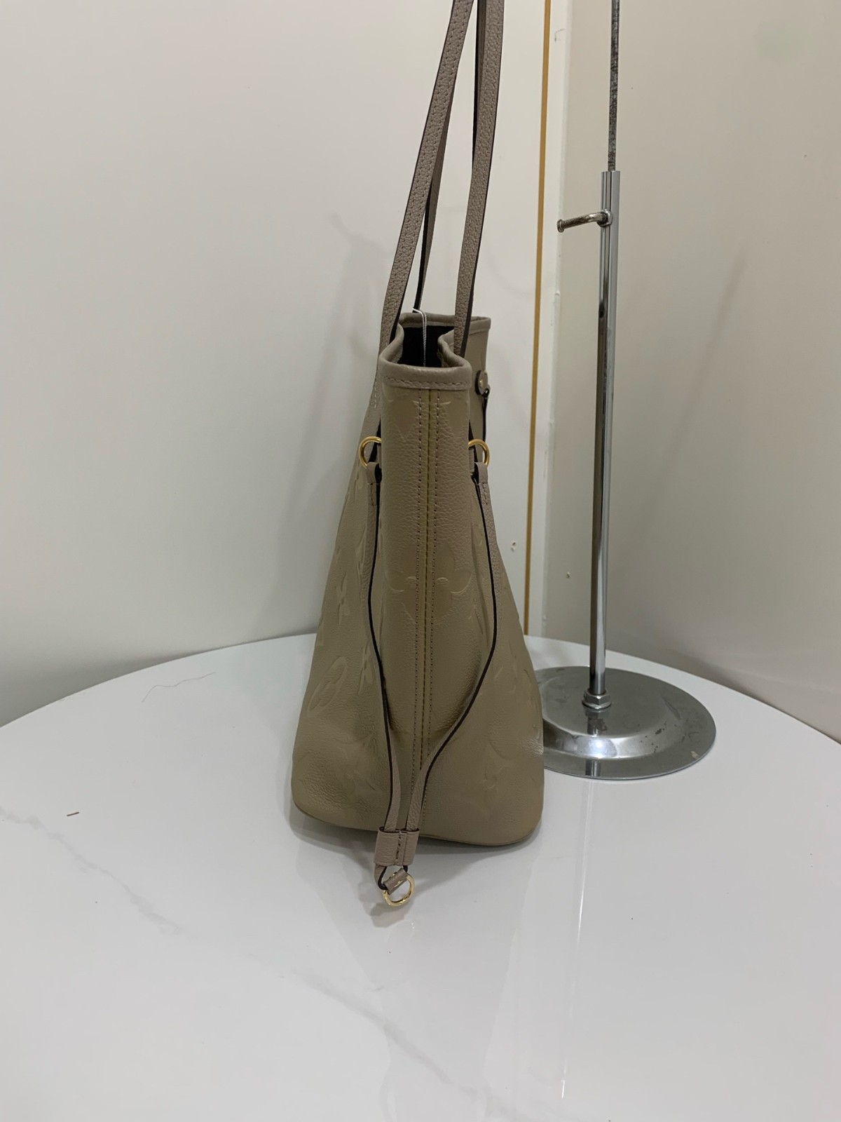 Louis Vuitton Neverfull MM Embossed Calfskin Tote Bag（Microchipped）（31×28×14）cm