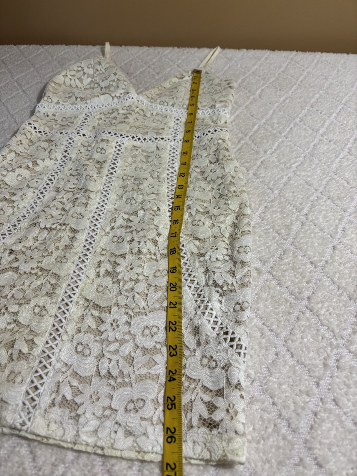 Windsor Ivory/Beige Lace Lined Adjustable Strap Dress Size Small. Back Zipper