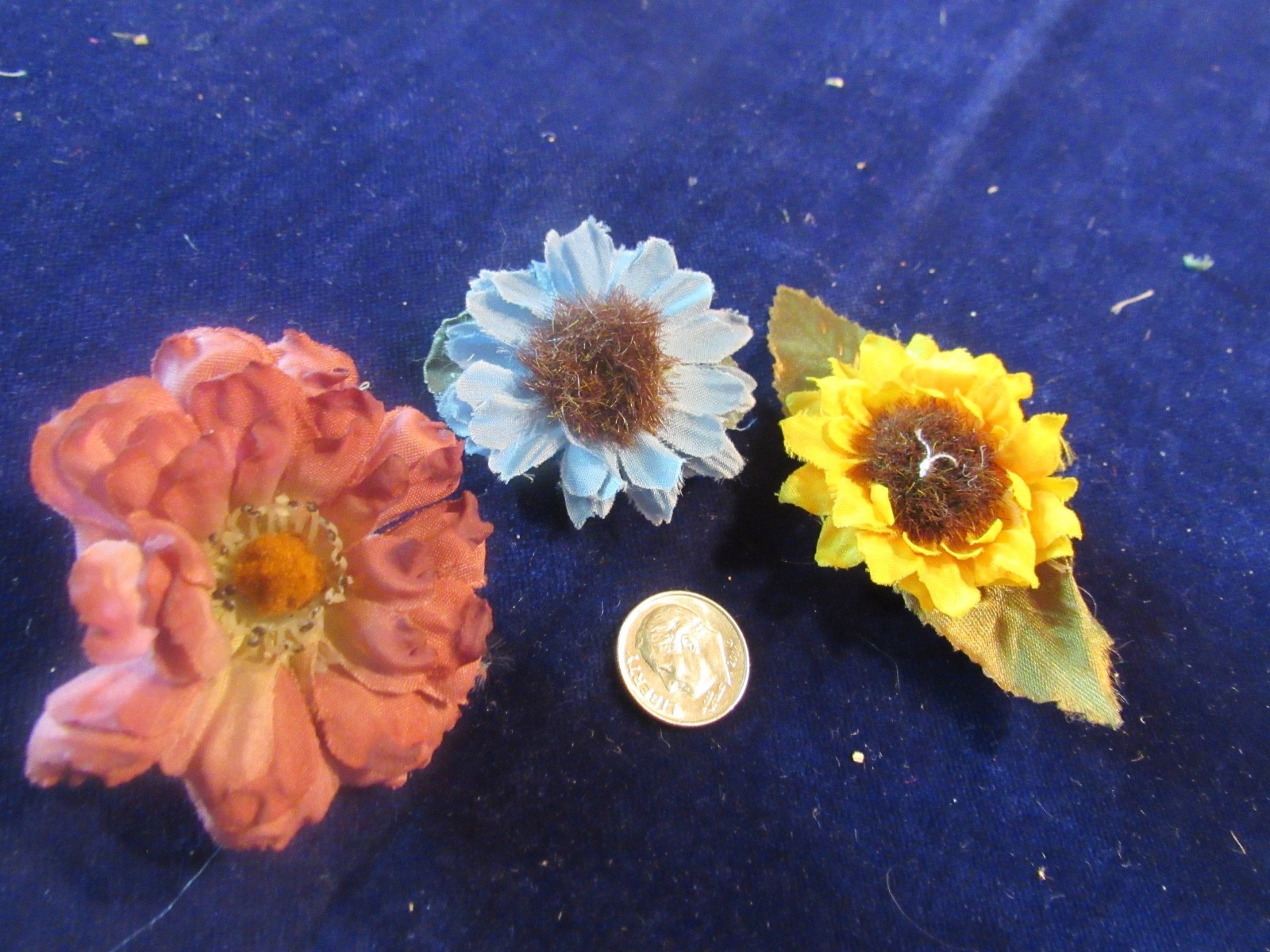 Millinery Flower Collection Lot Ivory Pink Blue Red All With Pins H5640