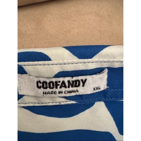 COOFANDY. Men’s Blue & White Short-Sleeve Casual Button-Down Shirt. XXL