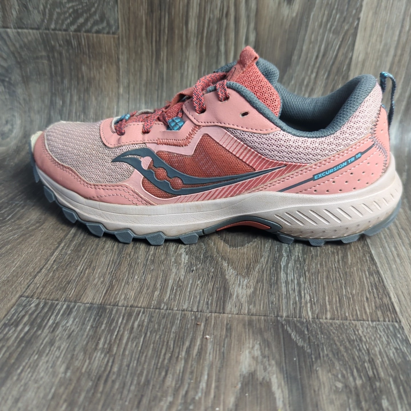 Saucony Excursion TR16 Shell Shadow Pink Athletic Shoes Women’s 6.5 Run Sneakers