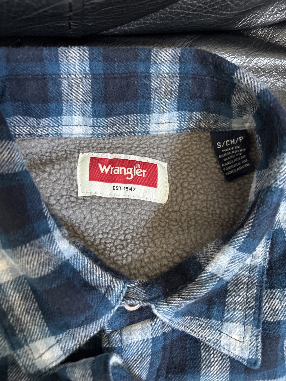 Wrangler Shirt Jacket Mens S Blue Plaid Quilted Lined Flannel Button Down