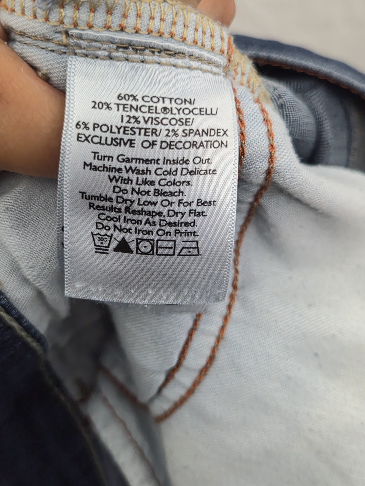 Eddie Bauer Slightly Curvy Slim Straight Jeans Womens Size 12 Medium Wash
