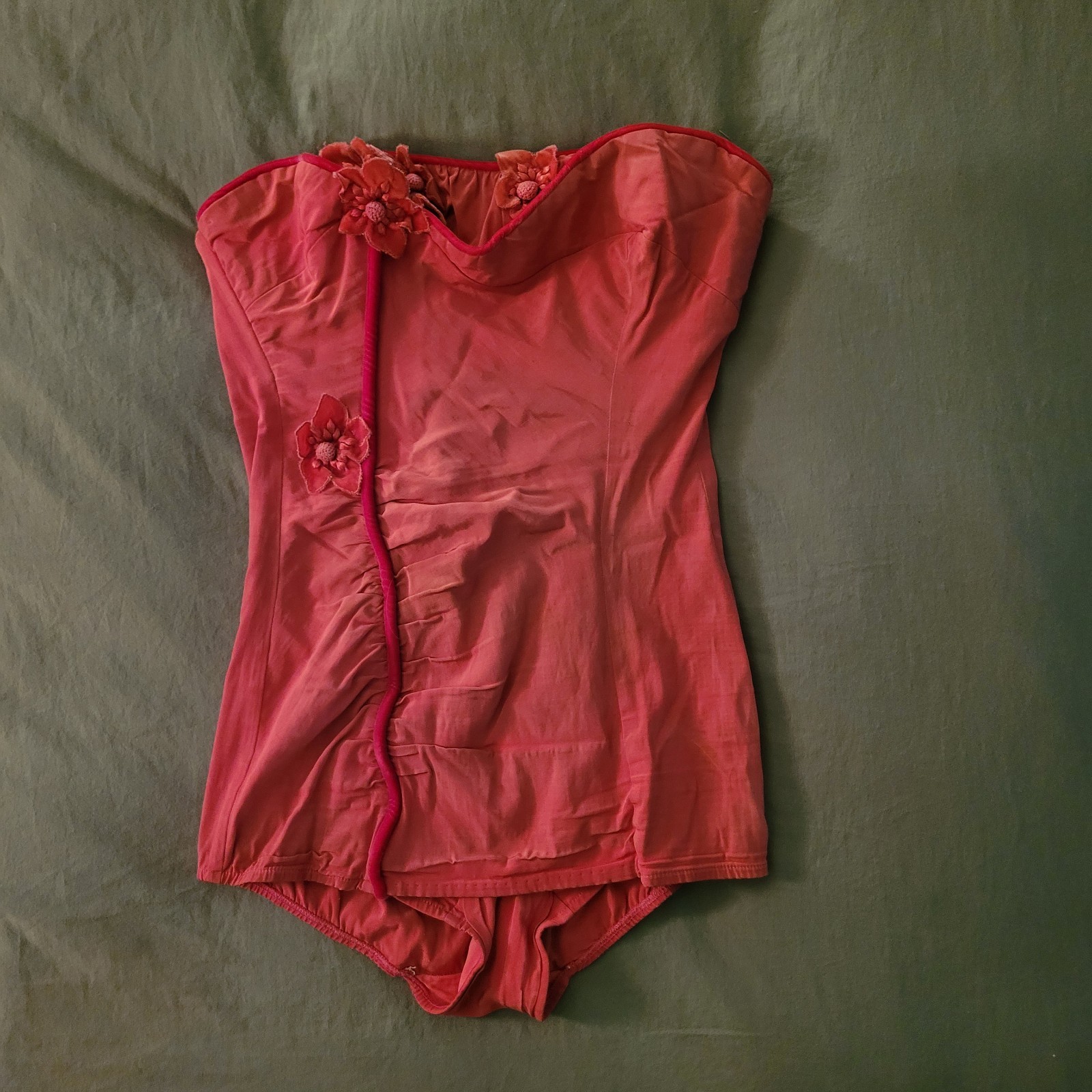 Vintage 1950s Catalina Masterpiece Swimsuit Size 14 Red Floral Pinup Ruched