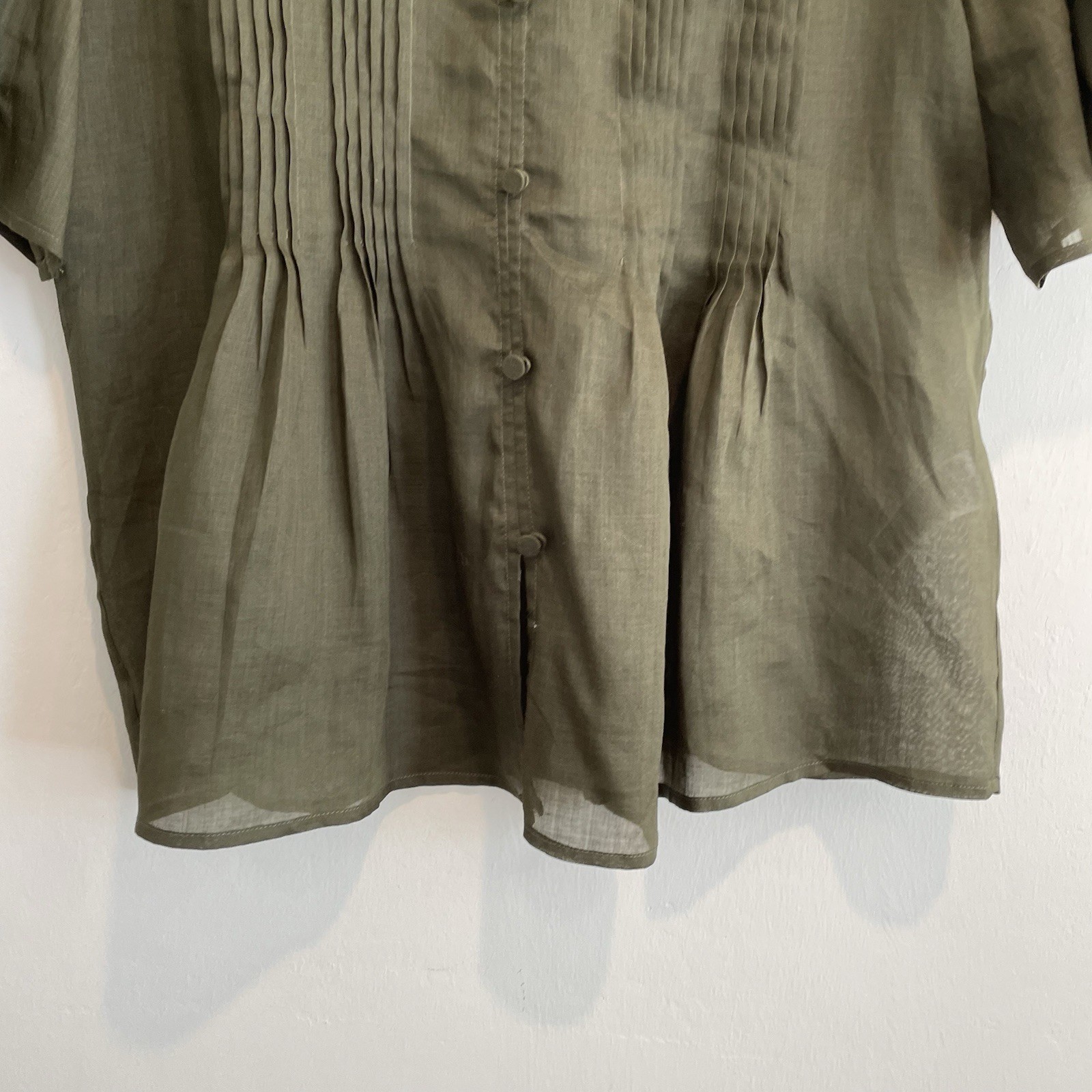 Banana Republic Women’s M 100% Ramie Semi Sheer Pintuck Top Olive Green