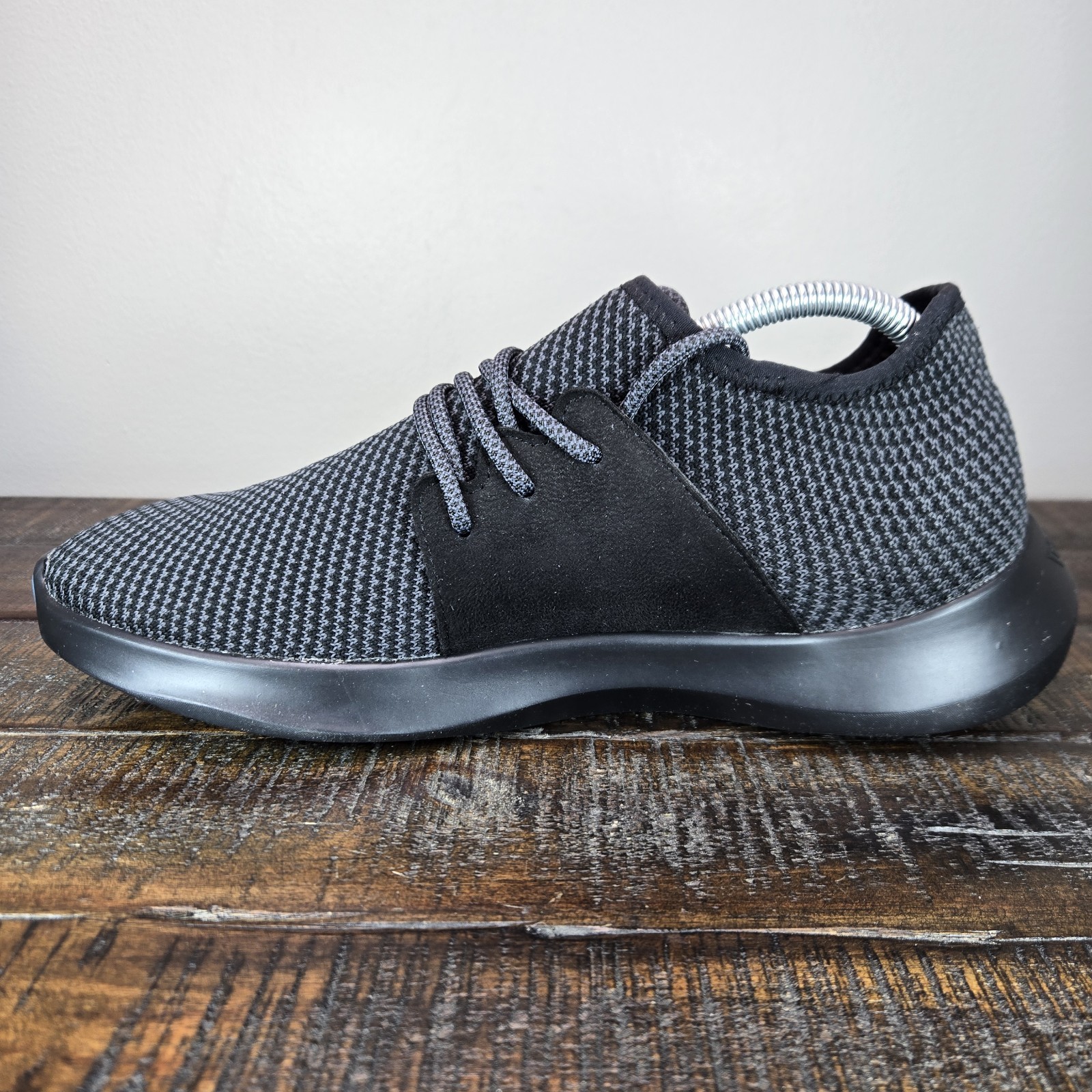 Vessi Everyday Classic Sneaker Womens Size 11 Waterproof Shoes All Black
