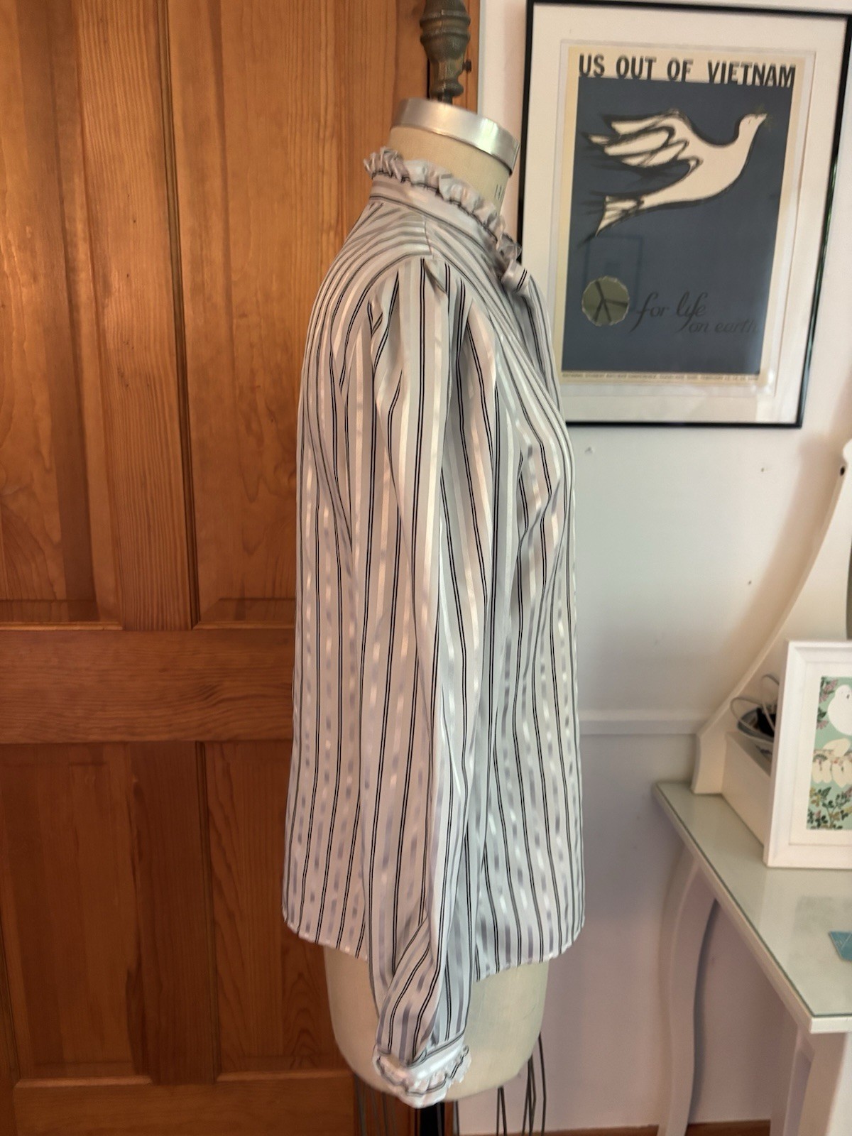 White Stag Vintage BOw Blouse In Grey And Black. Size 16, Fits Like A 10.