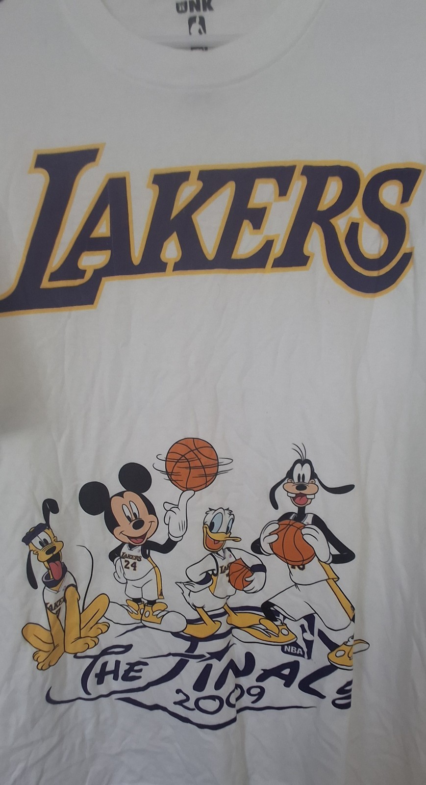 RARE UNK 2009 LAKERS “The Finals” Disney t-shirt. KOBE! Size Large