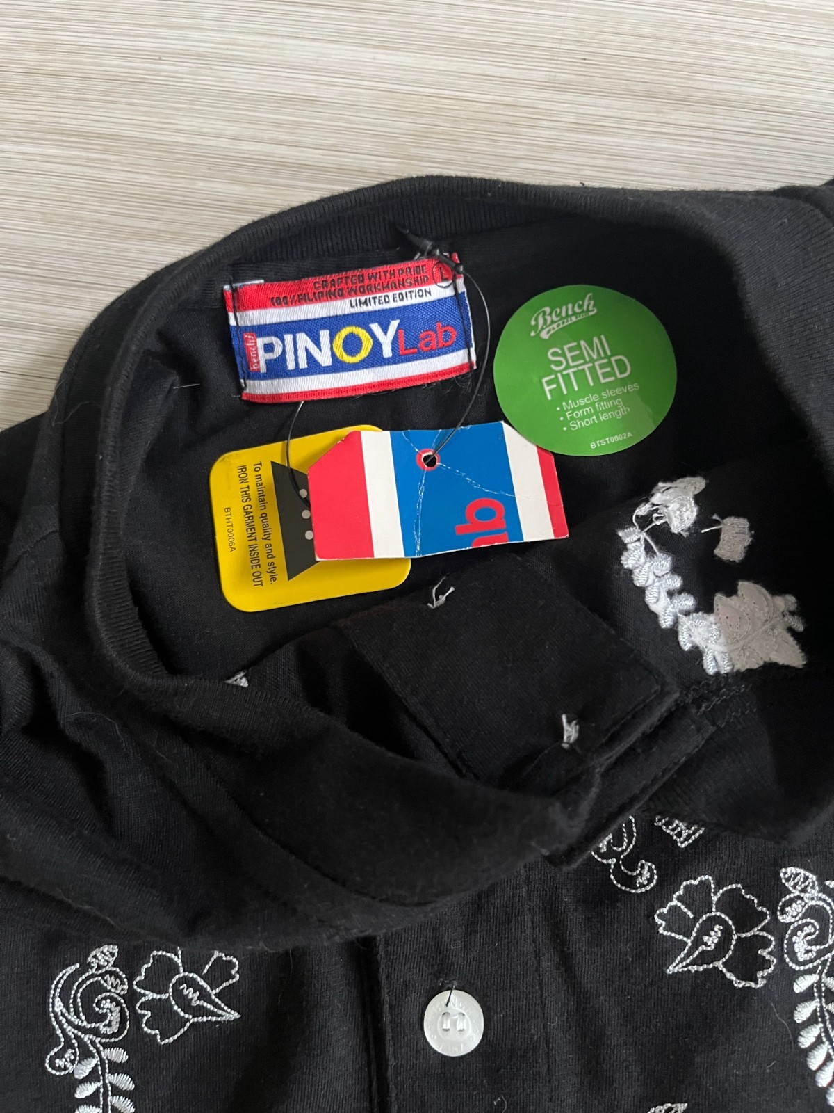Benchx PINOYLab Limited Edition Black Floral Graphic T-Shirt Size L NWT Semi Fit