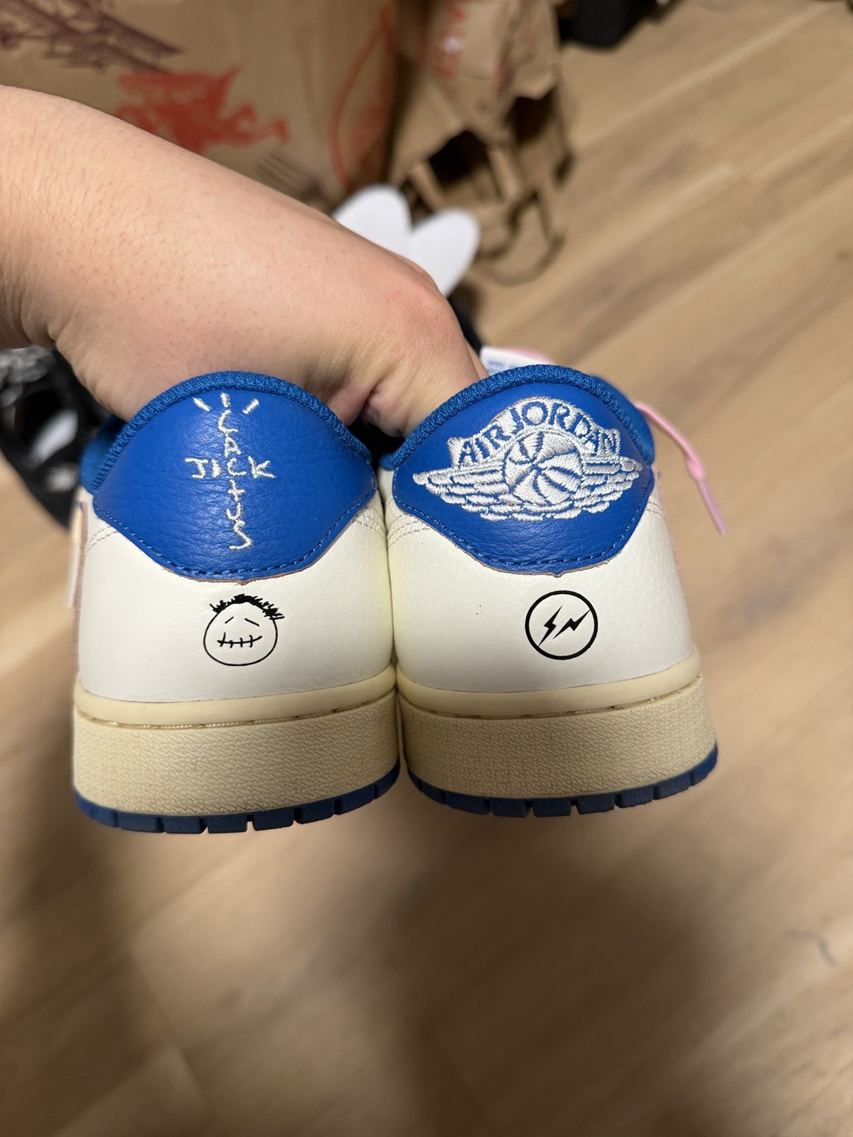 Size 9.5 – Fragment Design x Travis Scott Read Description