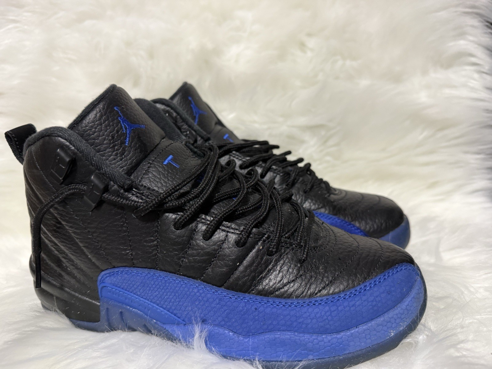 Jordan Air Jordan 12 Black/Blue Mid-Top Basketball Sneaker US 7Y 153265-014