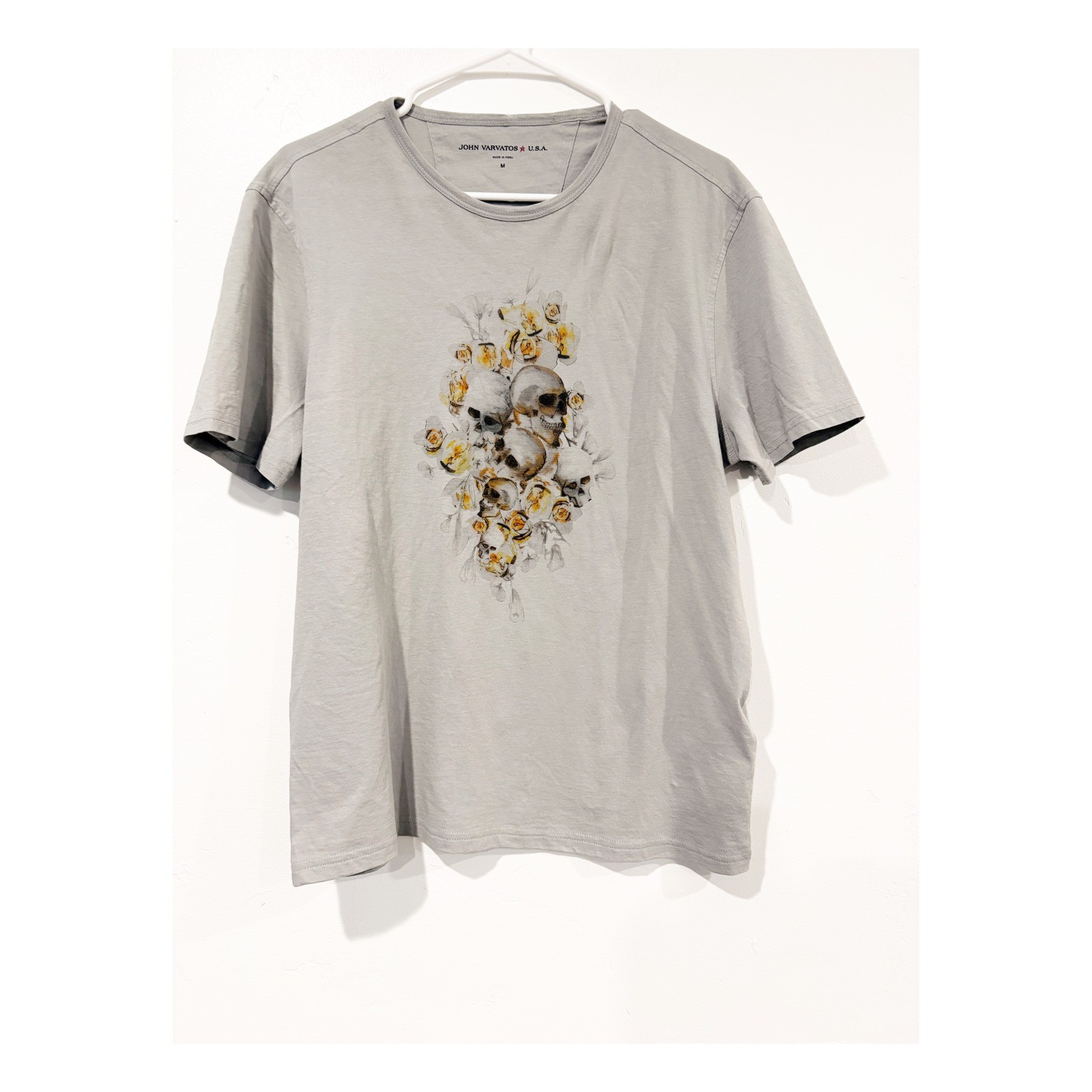John Varvatos USA Gray Skull and Yellow Rose Graphic T-Shirt Size M