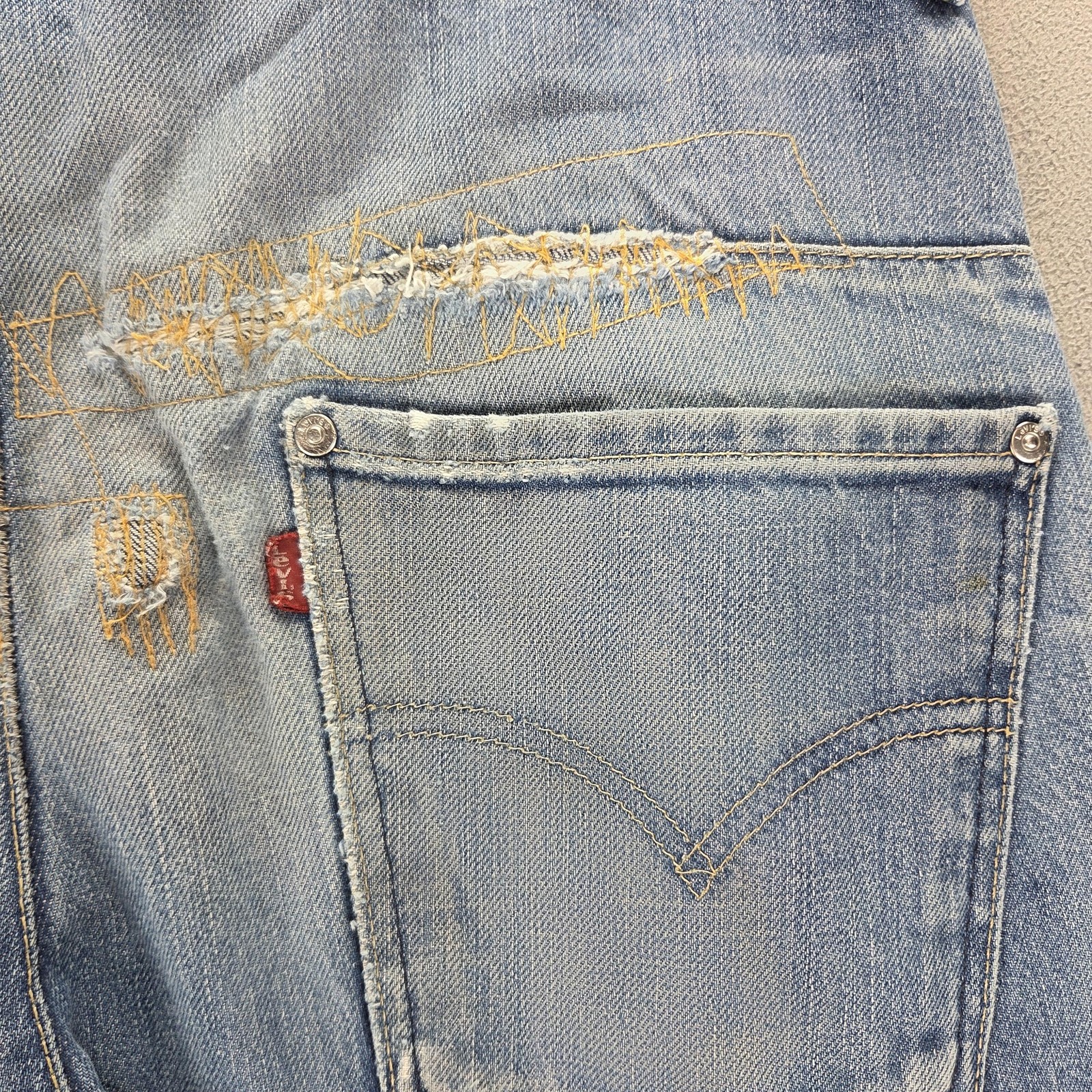 Vintage Levis Engineered Jeans Mens 32×32 Blue Twisted Button Fly Medium Wash