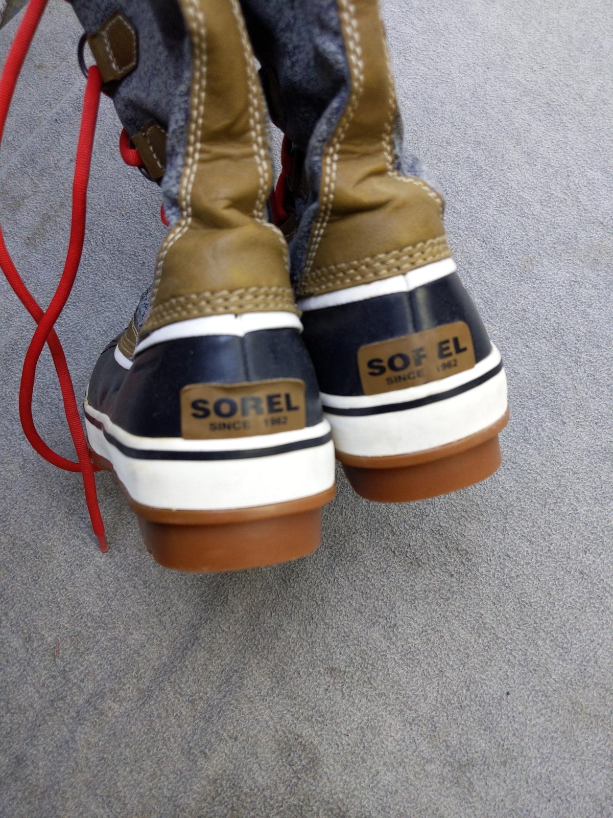 Sorel Snow Boots Womens Size 7 38 2/3 Gray Nylon Mid Calf Faux Fur Waterproof