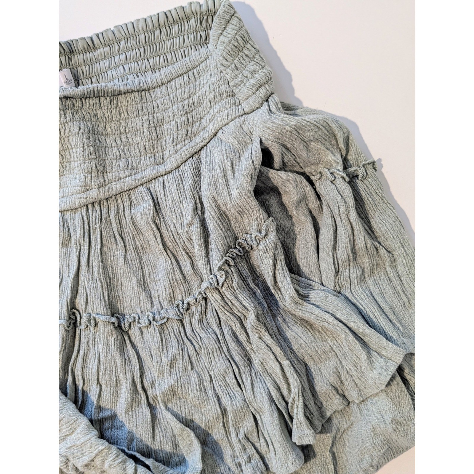Hollister Sage Green Smocked Tiered Ruffle Skort Mini Skirt with Pockets Large