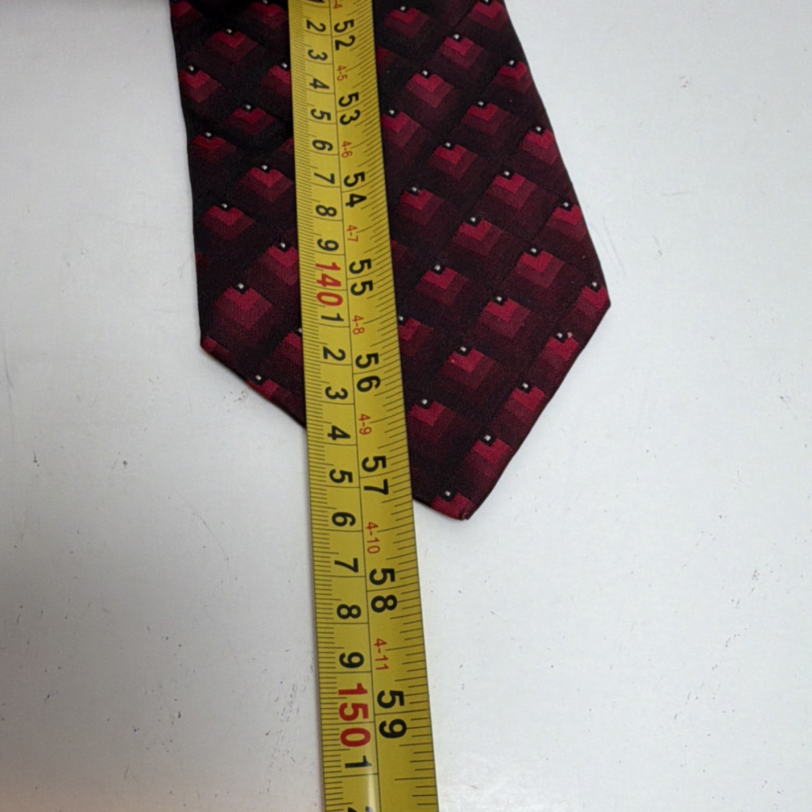 Mark Pendleton Men’s Red Black Silk Geometric Tie Classic Size 57-60″ x 3.5″ 044