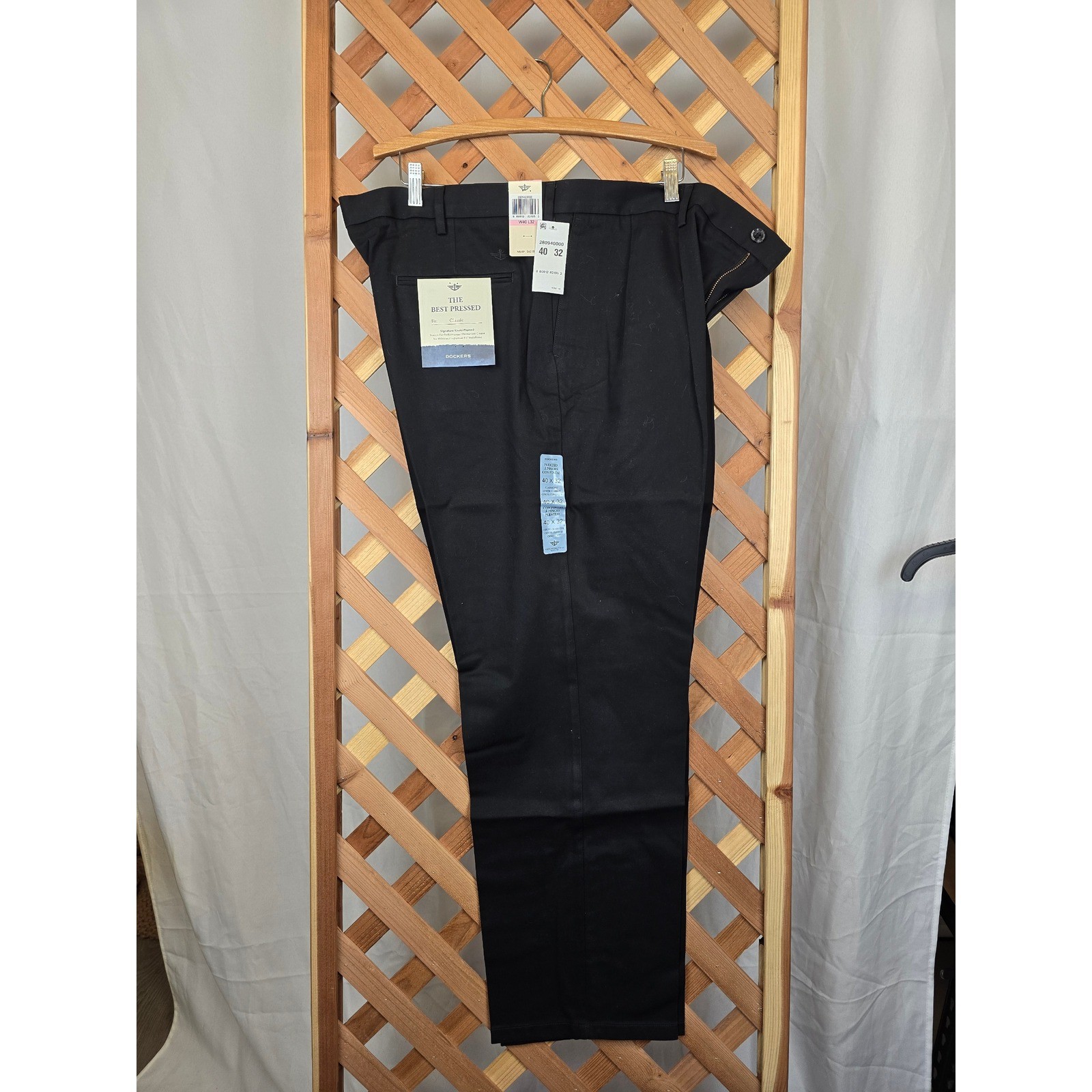 Dockers Signature Khaki Pants Mens 40×32 Black Pleated Classic Fit – New