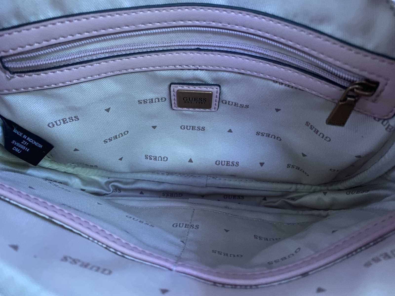 GUESS Pink Logo Crossbody Bag Zip Closure Adjustable Strap Inner Pockets