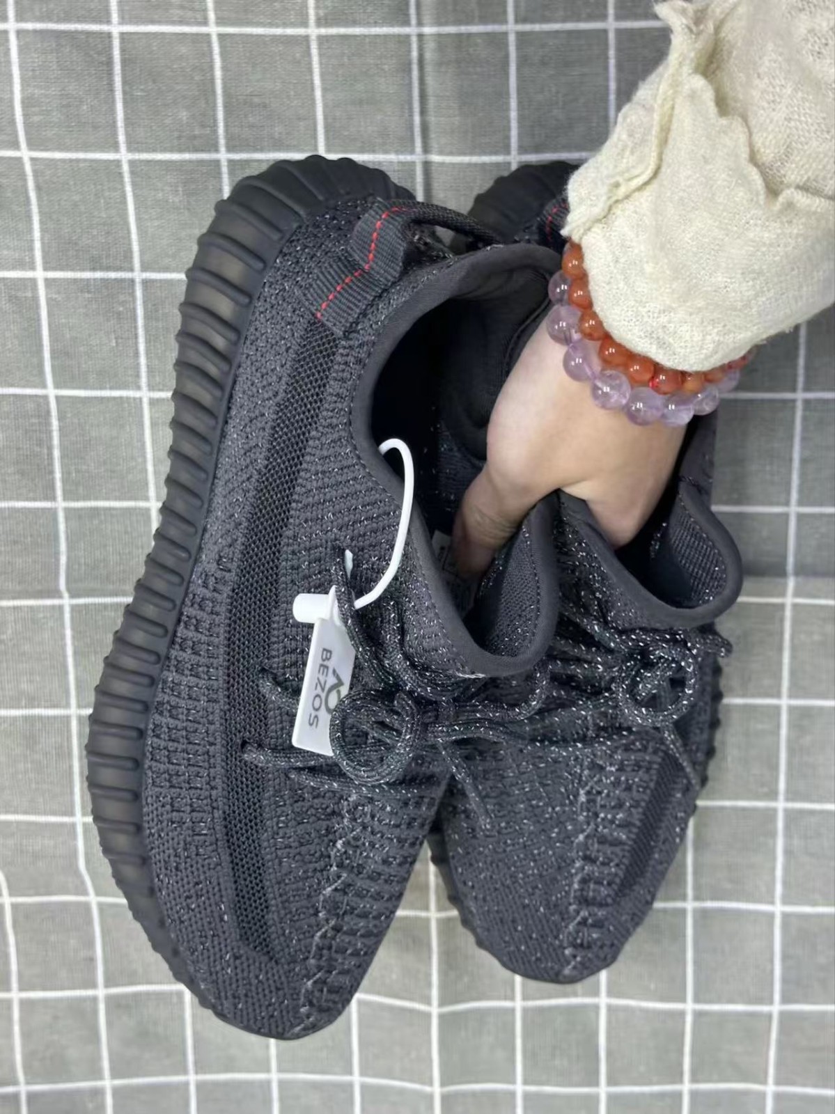 Adidas Yeezy 350 V2 Boost Men’s Sneakers Multiple Sizes
