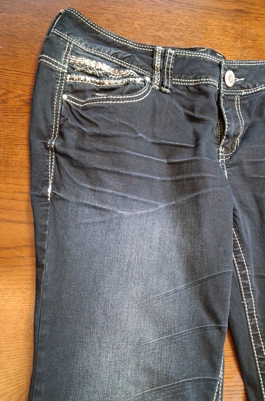 Amethyst Jeans Womens Size 16 Blue Taper Stretch Denim Embroidered Pockets