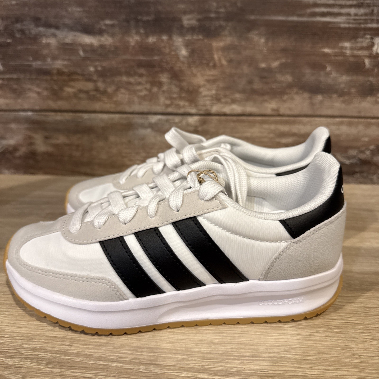 adidas Run 70s 2.0 J Low Top Lace-Up White/Black/Gray/Tan Kids 4 JI2266
