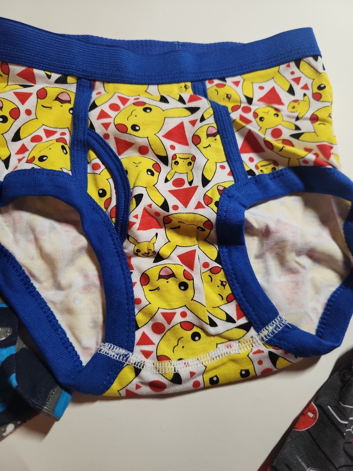 Wonder Nation. 5 Pairs Brand New Boys Boxer Briefs. Plus 3 Bonus Briefs. Size 8