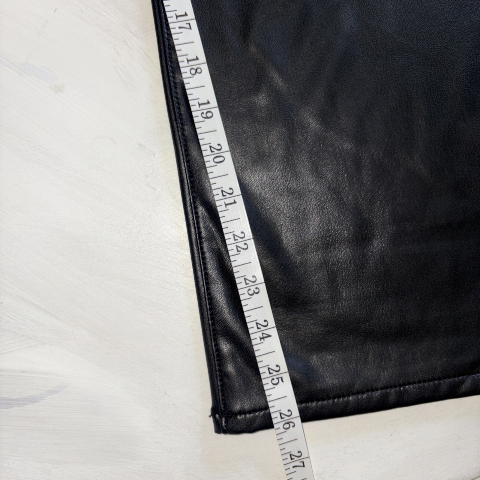 Womens Pants-BANANA REPUBLIC-black vegan leather Mid-Rise CroppedBootcut-32/14