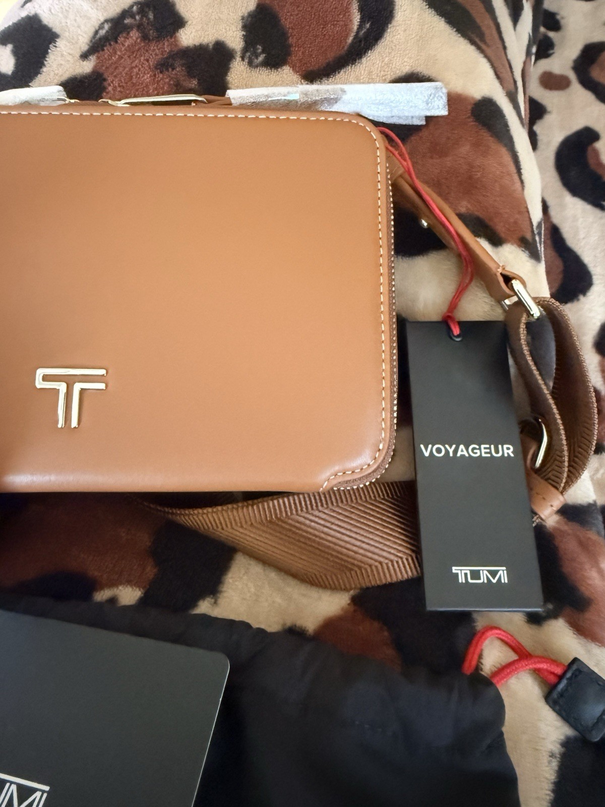 Brand New!Tumi Voyageur Leather Sienna Myla Crossbody Bag Retail $495.00