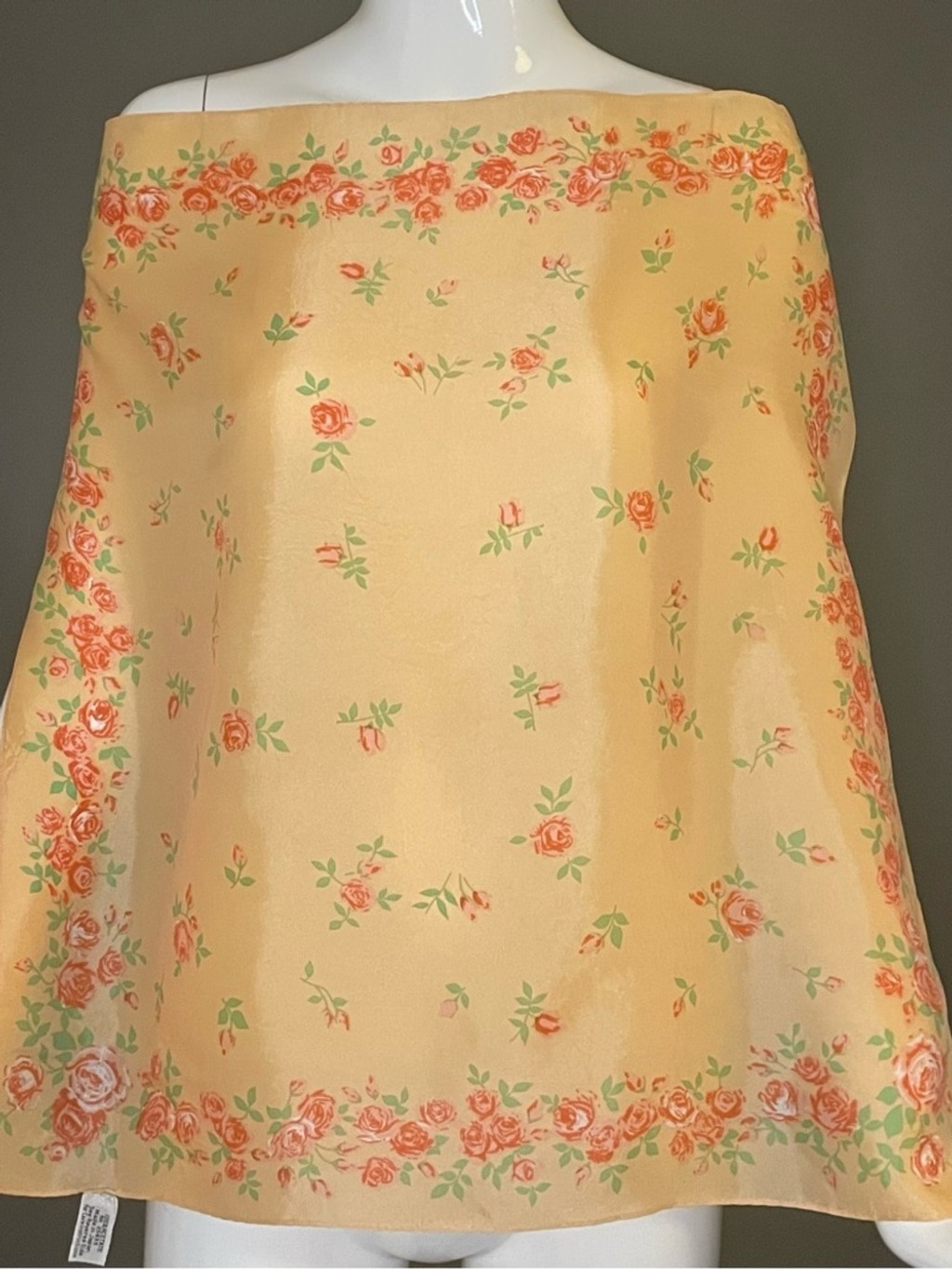 Vintage Tangerine Rose Print Scarf 23 In Excellent Condition