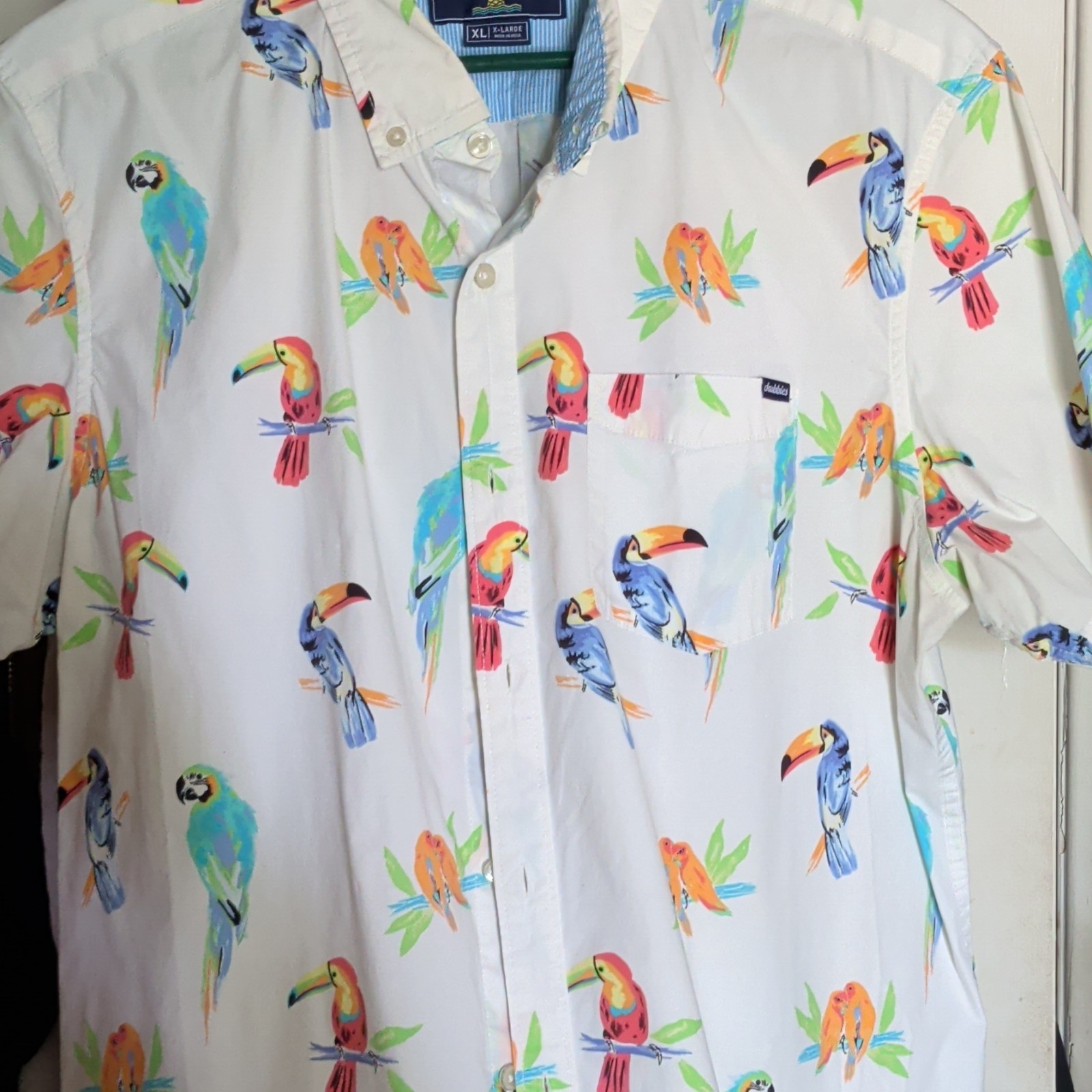 Chubbies Button Down Shirt Mens XL White Multicolor Birds Weekend Golf Beach