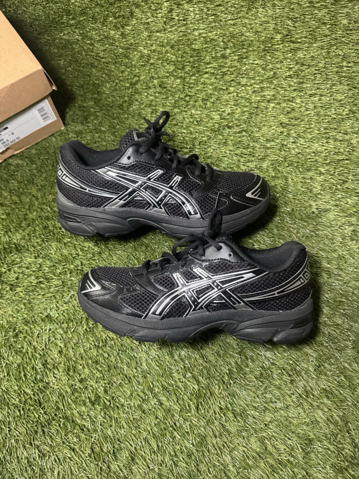 ASICS GEL-1130 Black/Silver Size 7 Men’s / 8.5 Women’s Clean with Box