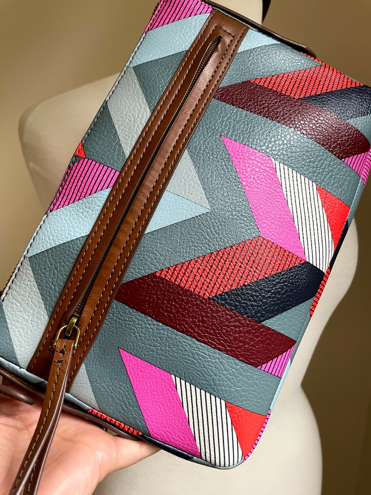 Pre-Owned FOSSIL Fiona Multicolor Chevron PVC Faux Leather Crossbody, CLEAN!