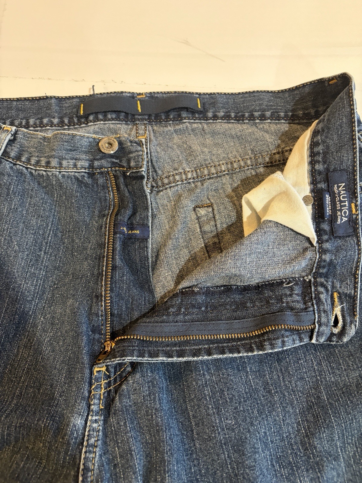 Nautica J-Class Men’s Relaxed Fit Straight Blue Medium Wash Denim Jeans 34×32